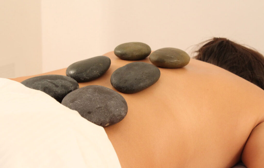 Hot-stones-massage-gallery-2